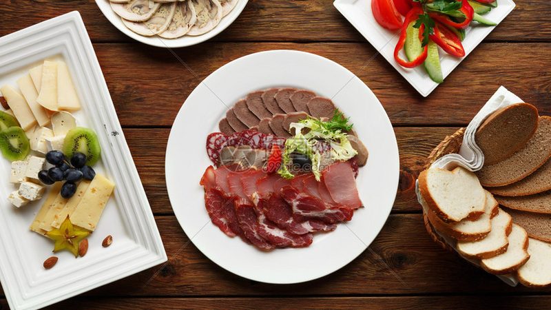 小标题：制作烘焙原料报价单的关键要素
